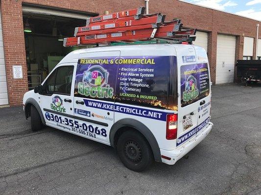 vehicle lettering and graphics