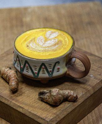 Golden Goodness: Turmeric's anti-inflammatory magic.  Sweet & Spicy: Cinnamon adds a delightful twist.  Creamy Dream: Oat milk