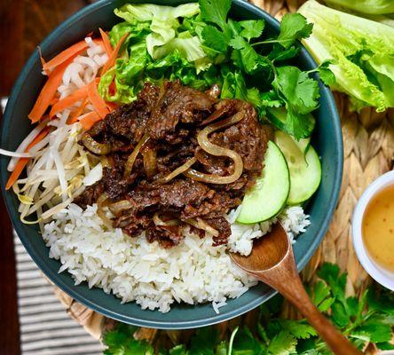 Beef rice bowl