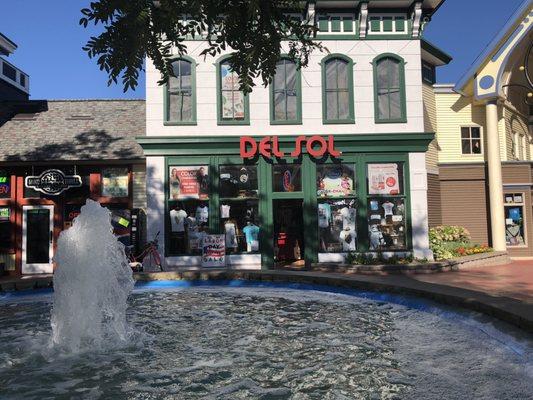 Beautiful Fountain in front of Del Sol, near Stage.  Perfect for family pictures!