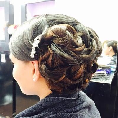 Prom hairdo