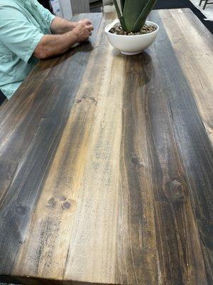 Salida dining table