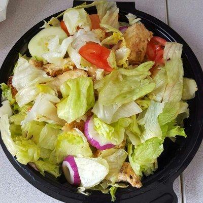 Salad with grilled chicken, so good!