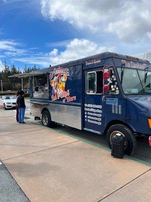 Food truck at the VA!