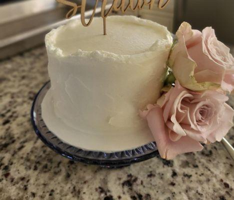 Cutting cake-almond w/raspberry filling