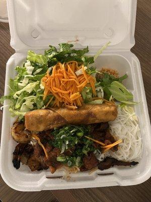 R1. Bun Bac Biet : Combination over small Vermicelli (Grilled Shrimp, Pork & 1 Egg Roll) $13.95