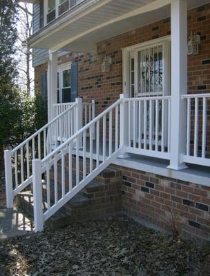 PVC Low-Maintenance Railing