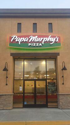 Papa Murphy's 
Take n Bake Pizza
We make it fresh, you bake it hot at home.