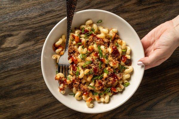 Twisted Pulled Pork Mac & Cheese pasta