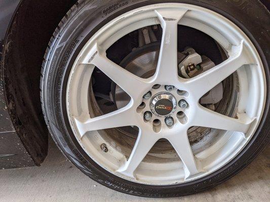 Wheel damaged by Apache Sands and they refuse responsibility