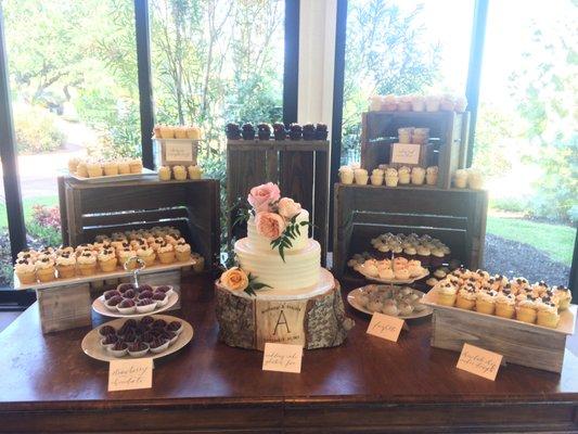 Custom Wedding Cakes & Dessert Bars