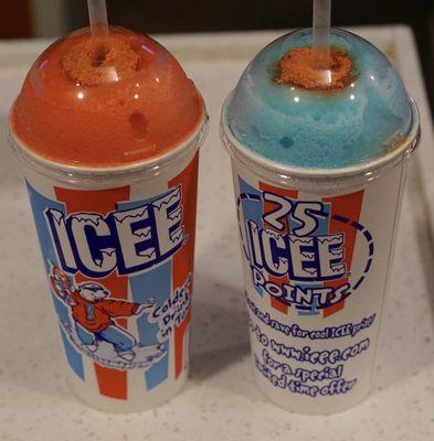 Reminds me of ELEMENTARY school days (icee With LiHing MUI strawberry flavor and Blue VANILA) *11/18/21