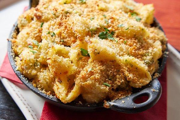 Macaroni with homemade cheese sauce and kettle chip crust.