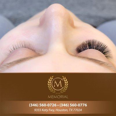 The Differences Between Classic and Volume Eyelash Extensions! 

Discover the perfect lash look for you and learn about the differences be