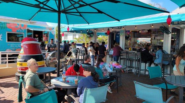 Food truck and bar, outdoor seating