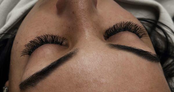 Individual mink lashes