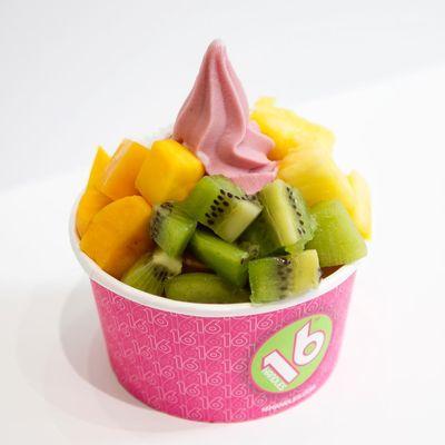 Keeping it healthy with simple fruit toppings from 16 Handles!