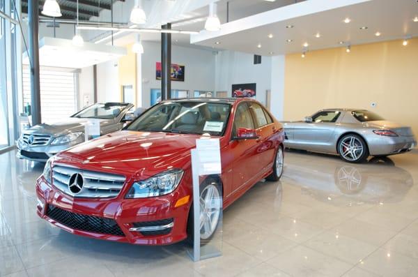 Mercedes-Benz of Northwest Arkansas - Showroom