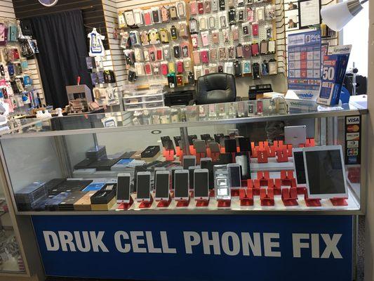 We sell phone  Accessories in good price don't be let them go guys