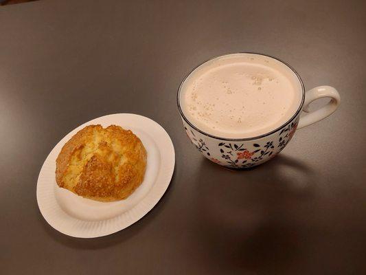 A scone makes the perfect pairing with a chai latte.