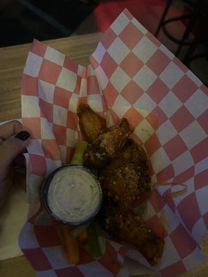 Sneaky wings w/ sneaky sauce