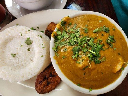 This dish was Delicious with a hint of peanut sauce. Sango De camarón.