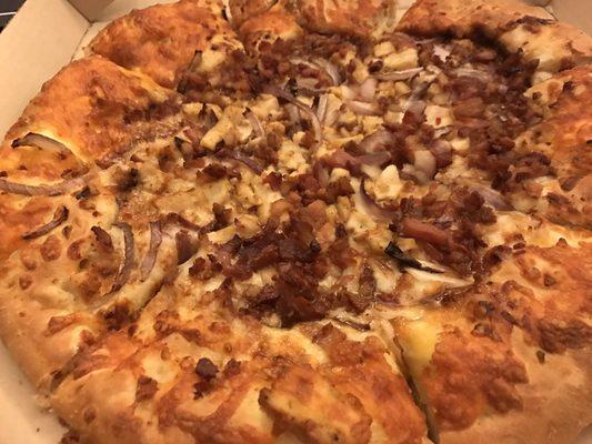 Barbecue chicken stuffed crust