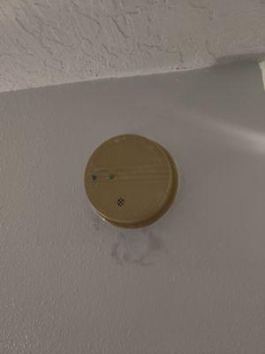 Expired non working smoke detectors