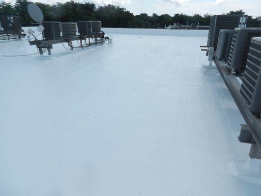 R400 Rubber installed on commercial flat-roof