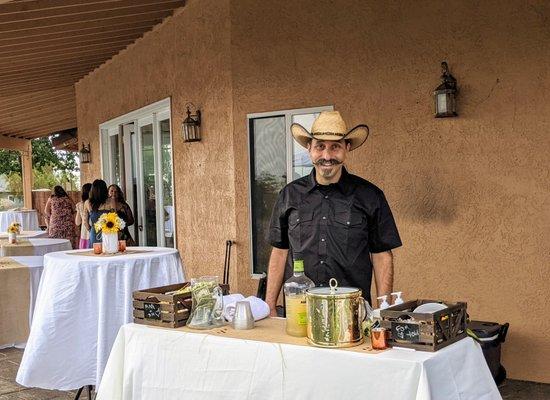 bartender Keith at Valley Center wedding