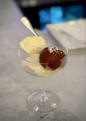 Gulab Jamun & Ice Cream