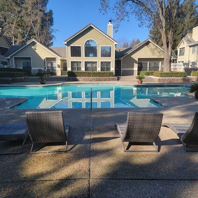 Relaxing Pool