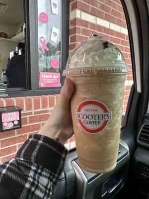 Turtle Mocha Blended with Oat Milk + topping