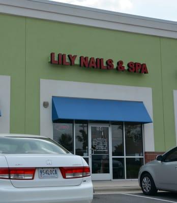 Lily Nails & Spa