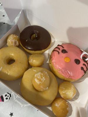 Hello Kitty donut!!!