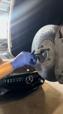 Mercedes-Benz S-Class 2023 brake pad replacement.