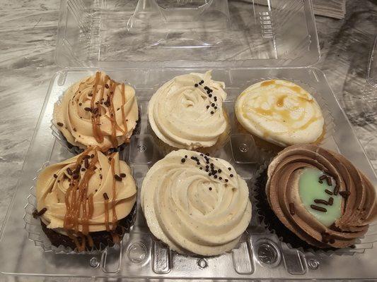 Chocolate peanut butter, vanilla bean, brown butter Carmel, Mint chocolate.