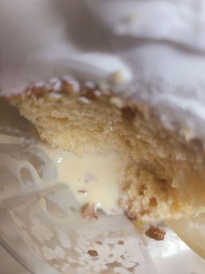 Light & fluffy cake with creamy goodness!