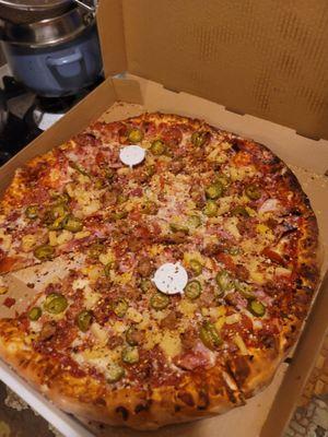 Meat pizza add jalapeno and pinneaple