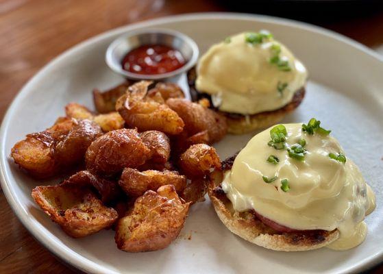 Eggs Benedict