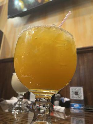 Frozen mango margarita