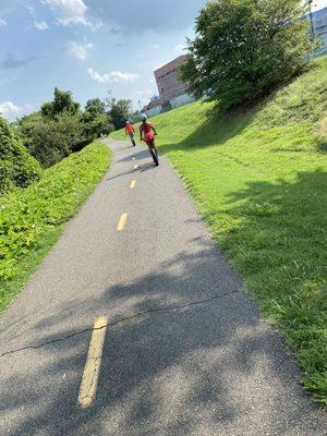 Riding down the trail with our awesome guide leading the way. Made to Old Town from Crystal City in a lit 15 mins!