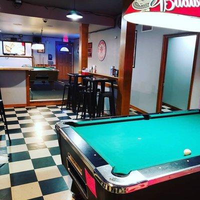 We have 2 pool tables and 4 pool teams! Maybe you are interested in playing?