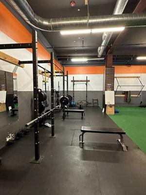 Great open space to learn your lifts!