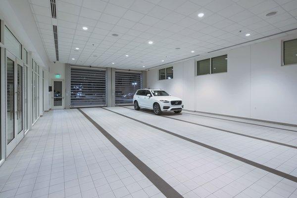 Volvo Cars Gilbert Service Bay