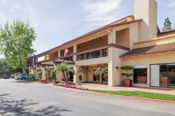 Pacifica Senior Living Encinitas is located at 504 S El Camino Real, Encinitas, CA 92024. Offering award winning Assisted Living.