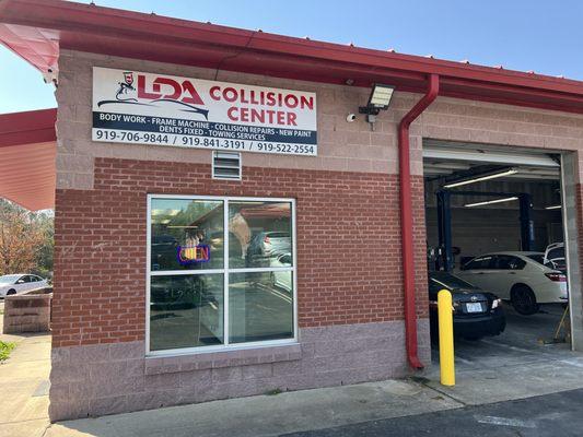 LDA Collision Center