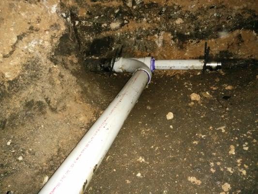 Underground tunnel leak in pipe repair