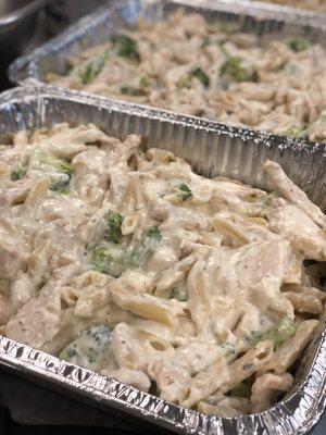 Family style chicken broccoli alfredo