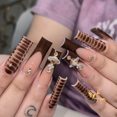 brown long nails